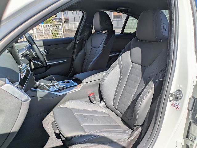 320d xDrive Berline RHD