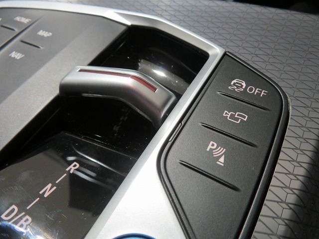 G26 i4 eDrive40 RHD
