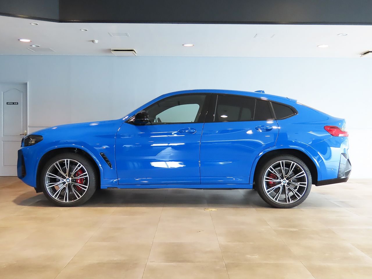 G02 X4 M40i RHD LCI
