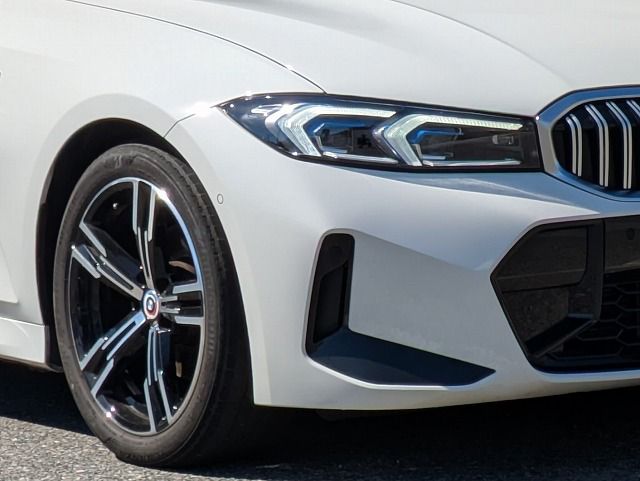 320d xDrive Berline RHD