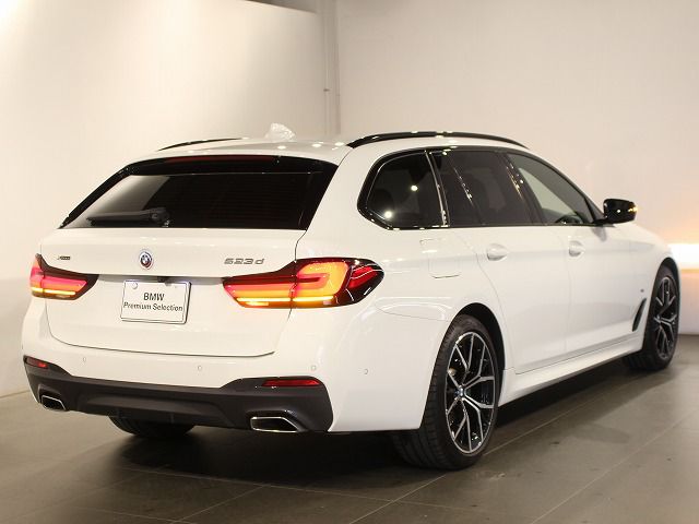 520d xDrive Touring RHD