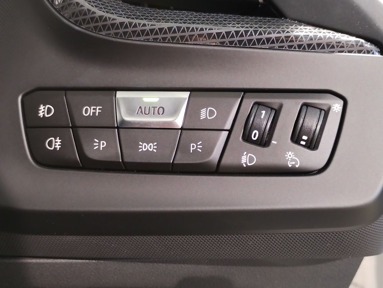 F40 118d Sports Hatch 5-door B47 2.0d