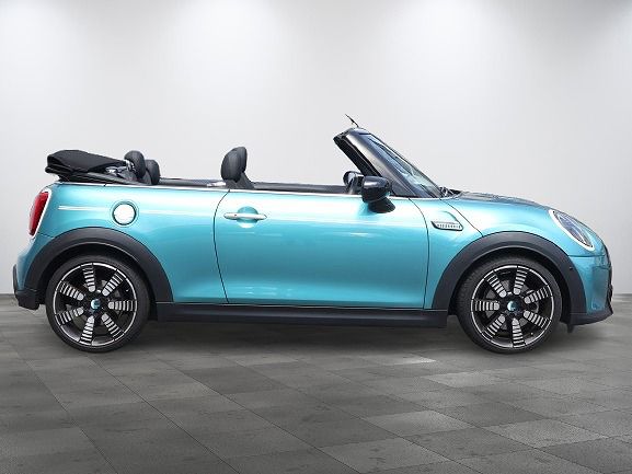 MINI Cooper S Convertible RHD