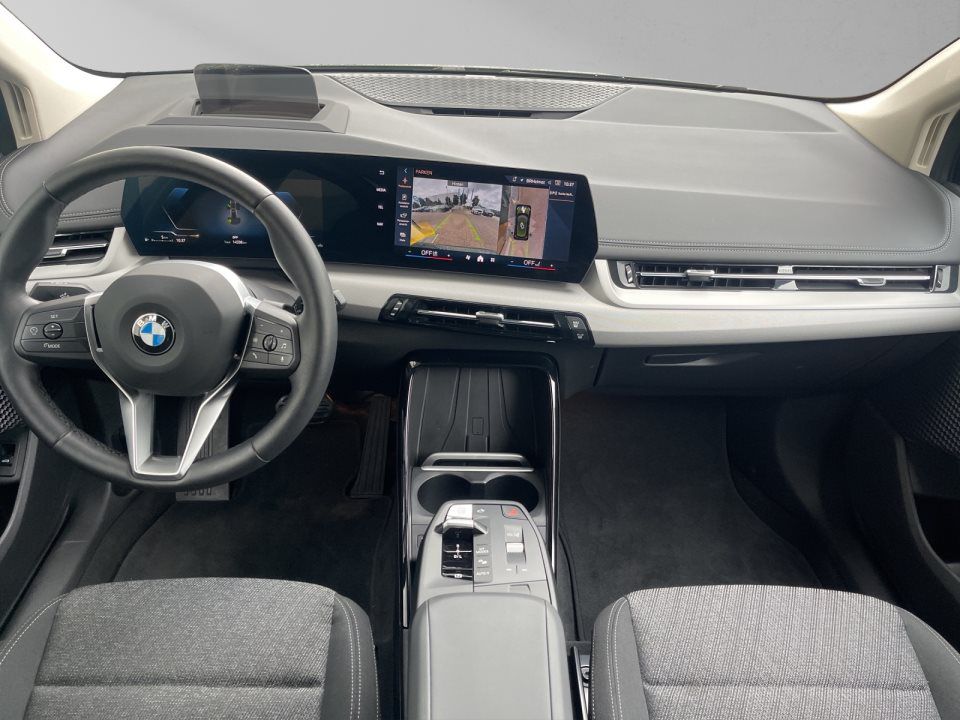 BMW 218