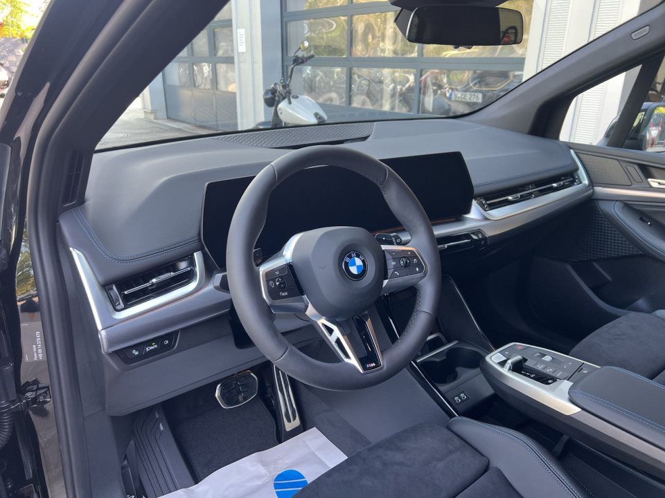 BMW 218