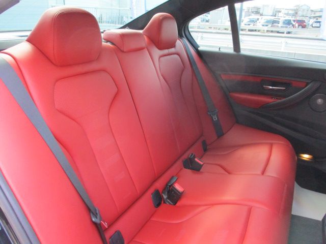 M3 LIMOUSINE RHD