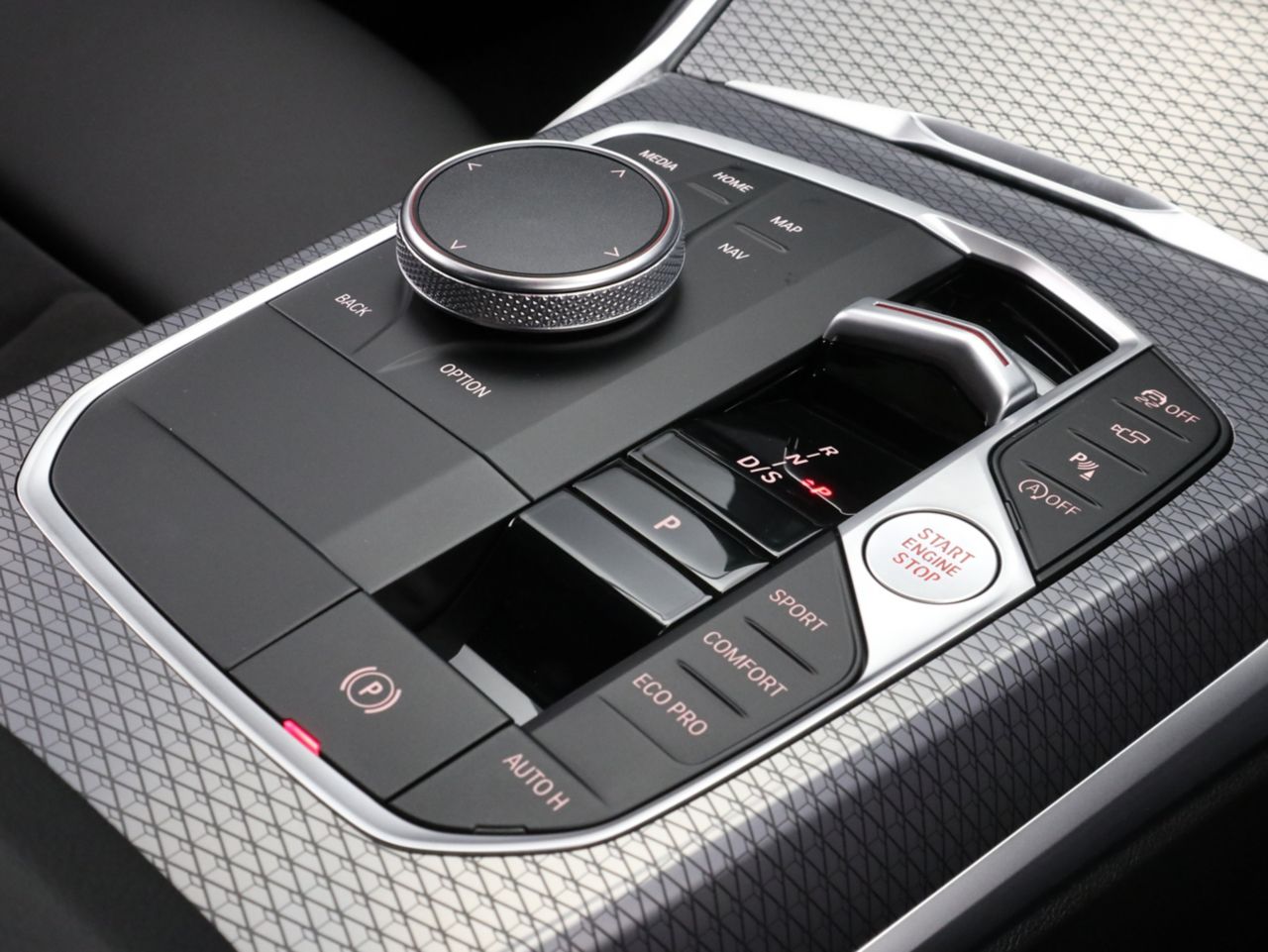 320d xDrive Berline RHD