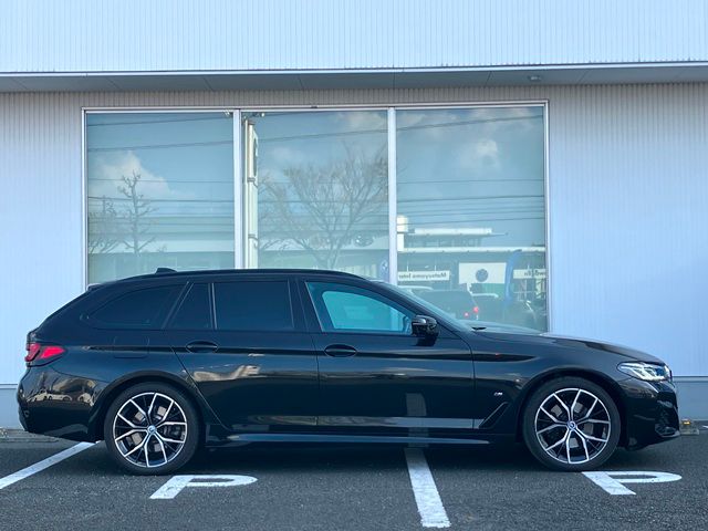 520d xDrive Touring RHD