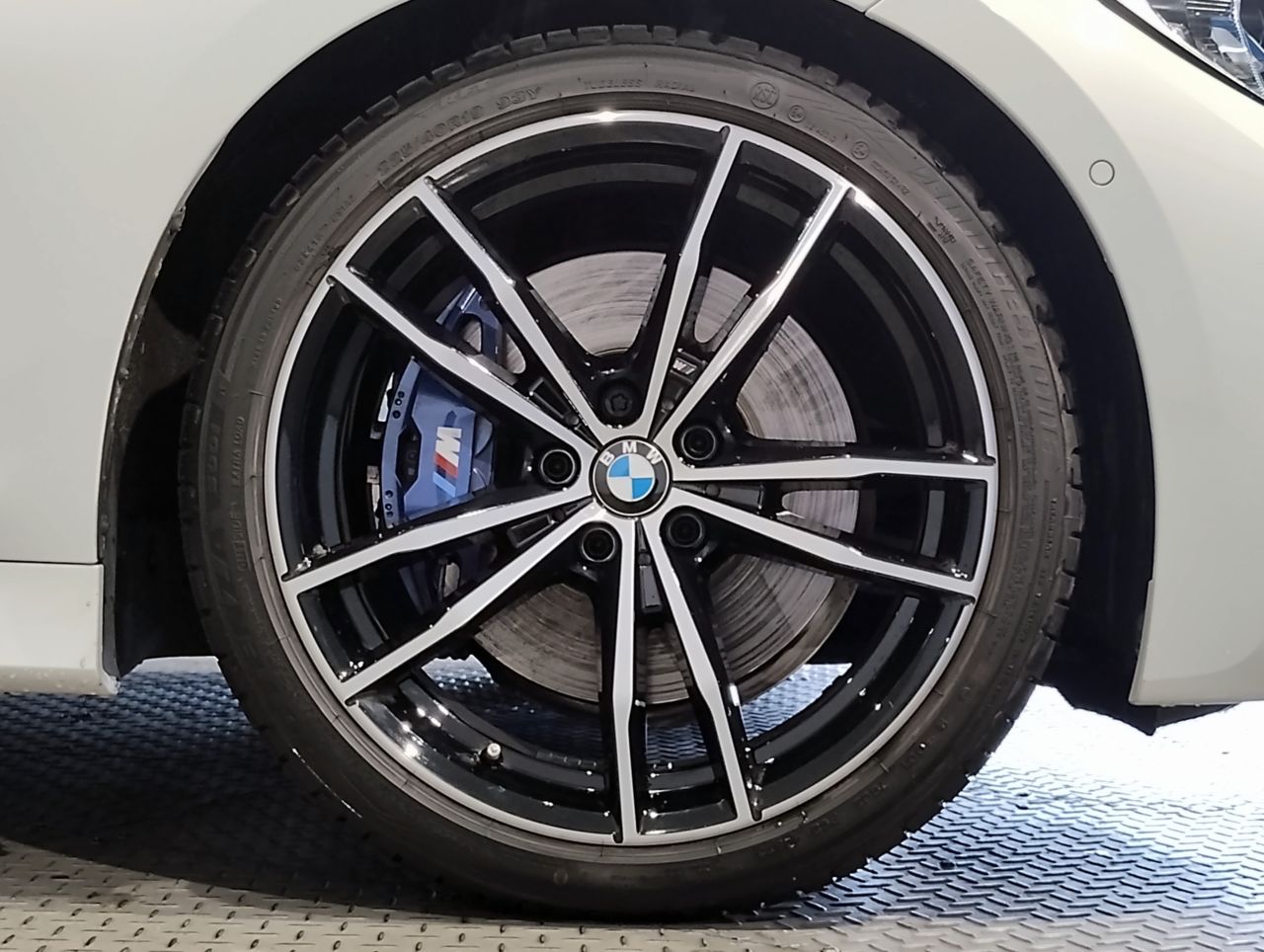 G20 330i Saloon RHD MX