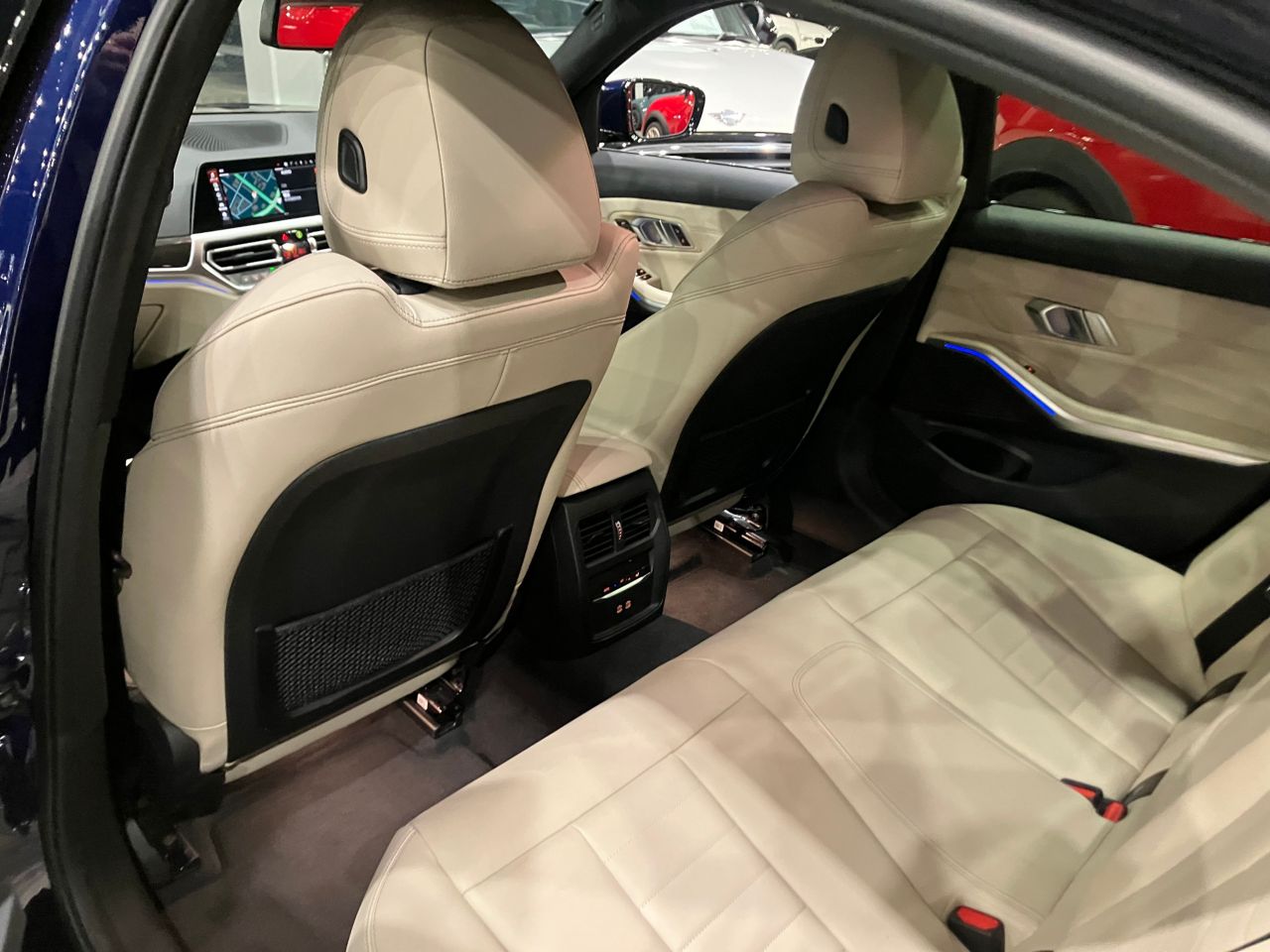 G20 320d xDrive RHD Saloon