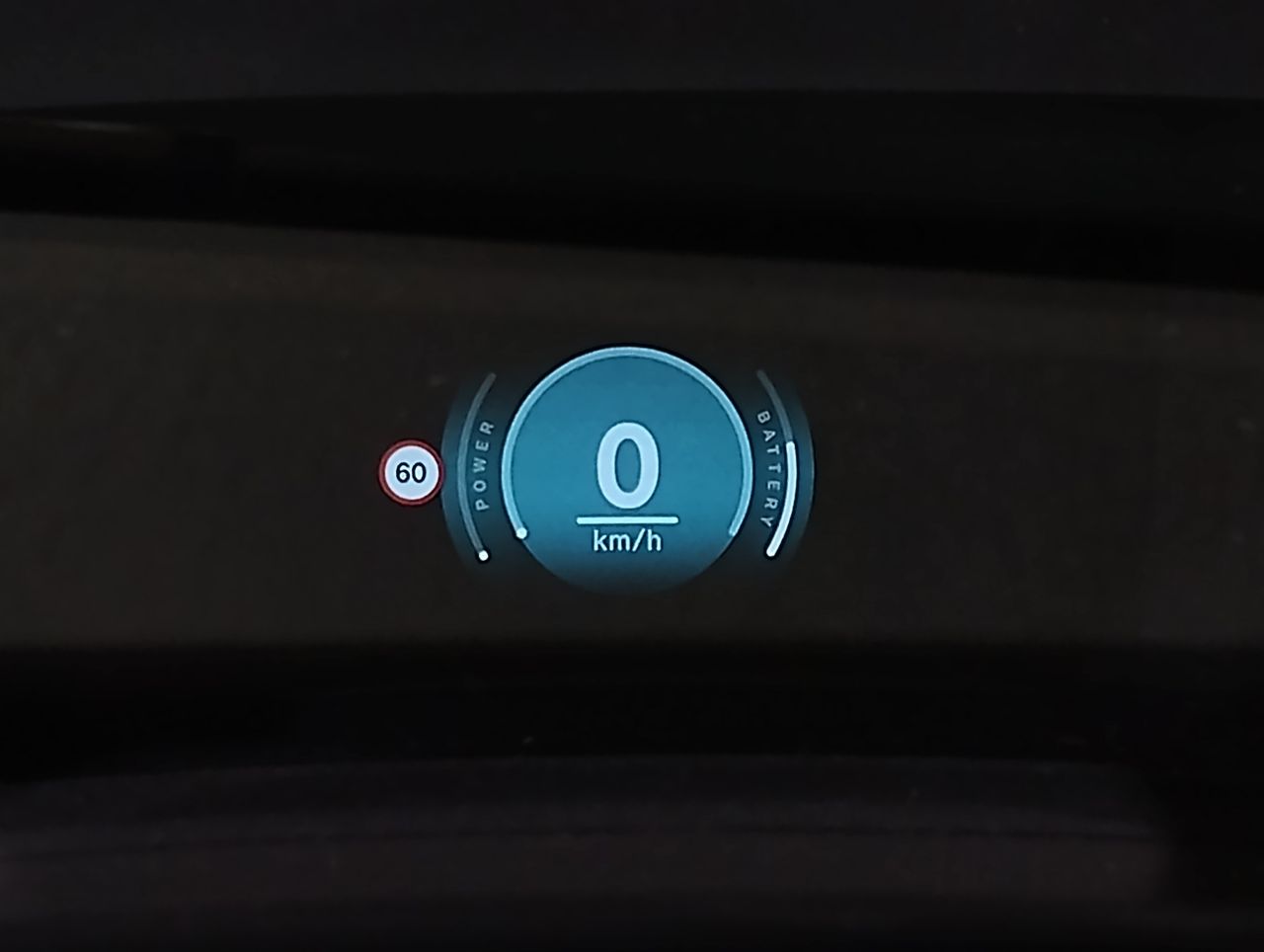 J01 MINI Cooper SE
