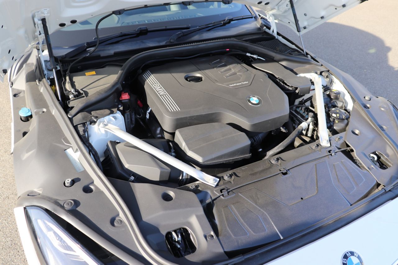 G29 z4 sDrive20i RHD