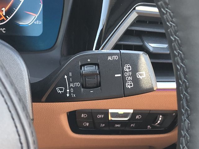 G21 320i RHD