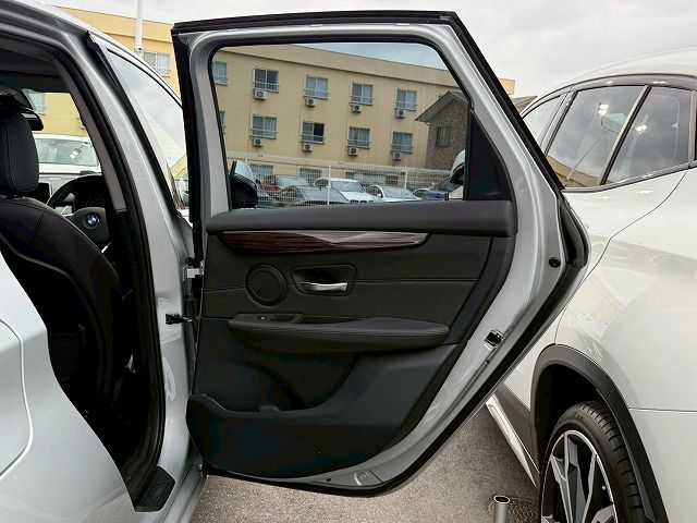 218D ACTIVE TOURER RHD