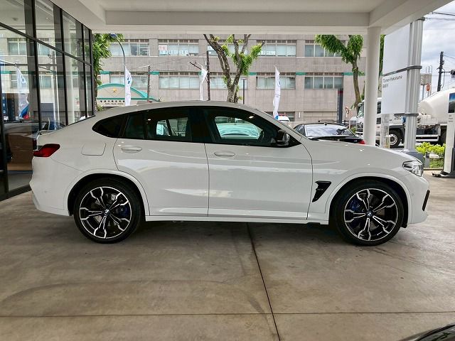 X4 M RHD