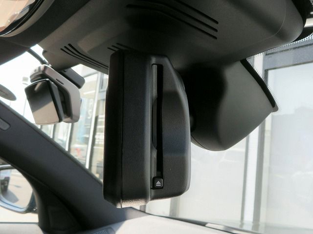 G21 320i RHD