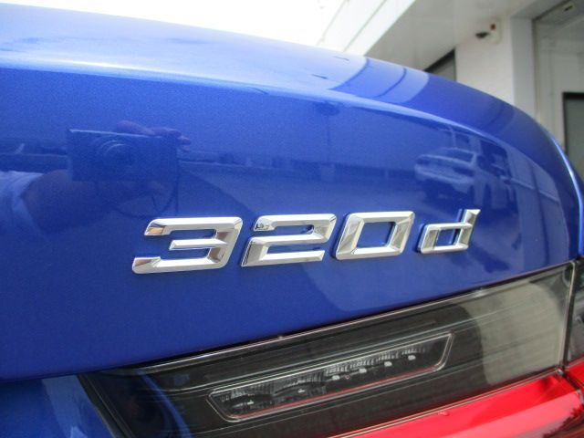 320d xDrive Berline RHD