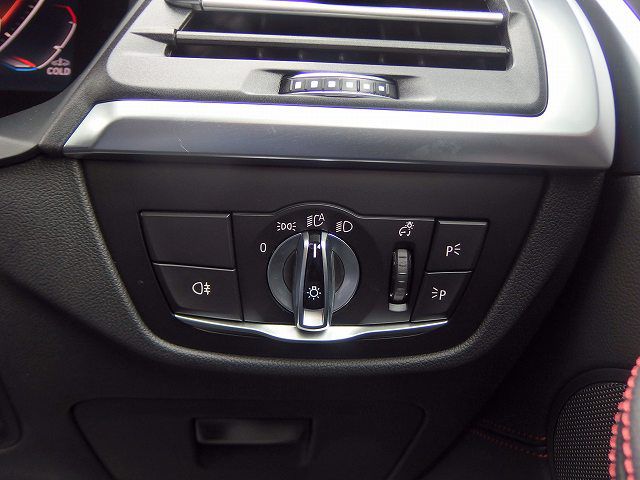 X4 xDrive20d RHD