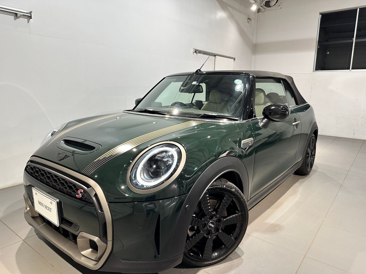 MINI Cooper S Convertible RHD