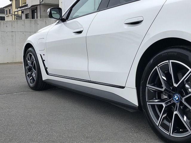 G26 i4 eDrive40 RHD