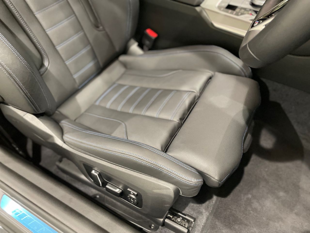 G42 220i Coupe