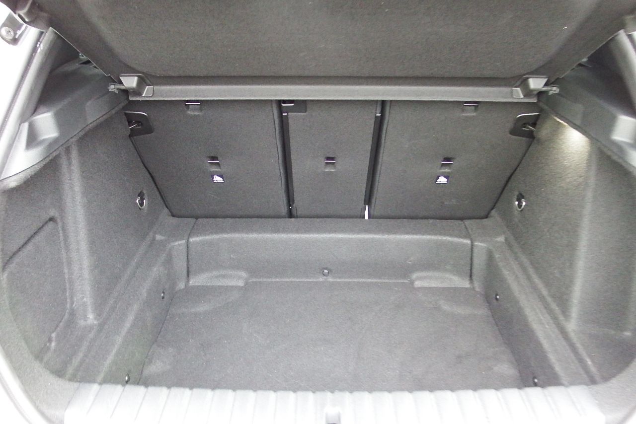 F40 118d Sports Hatch 5-door B47 2.0d