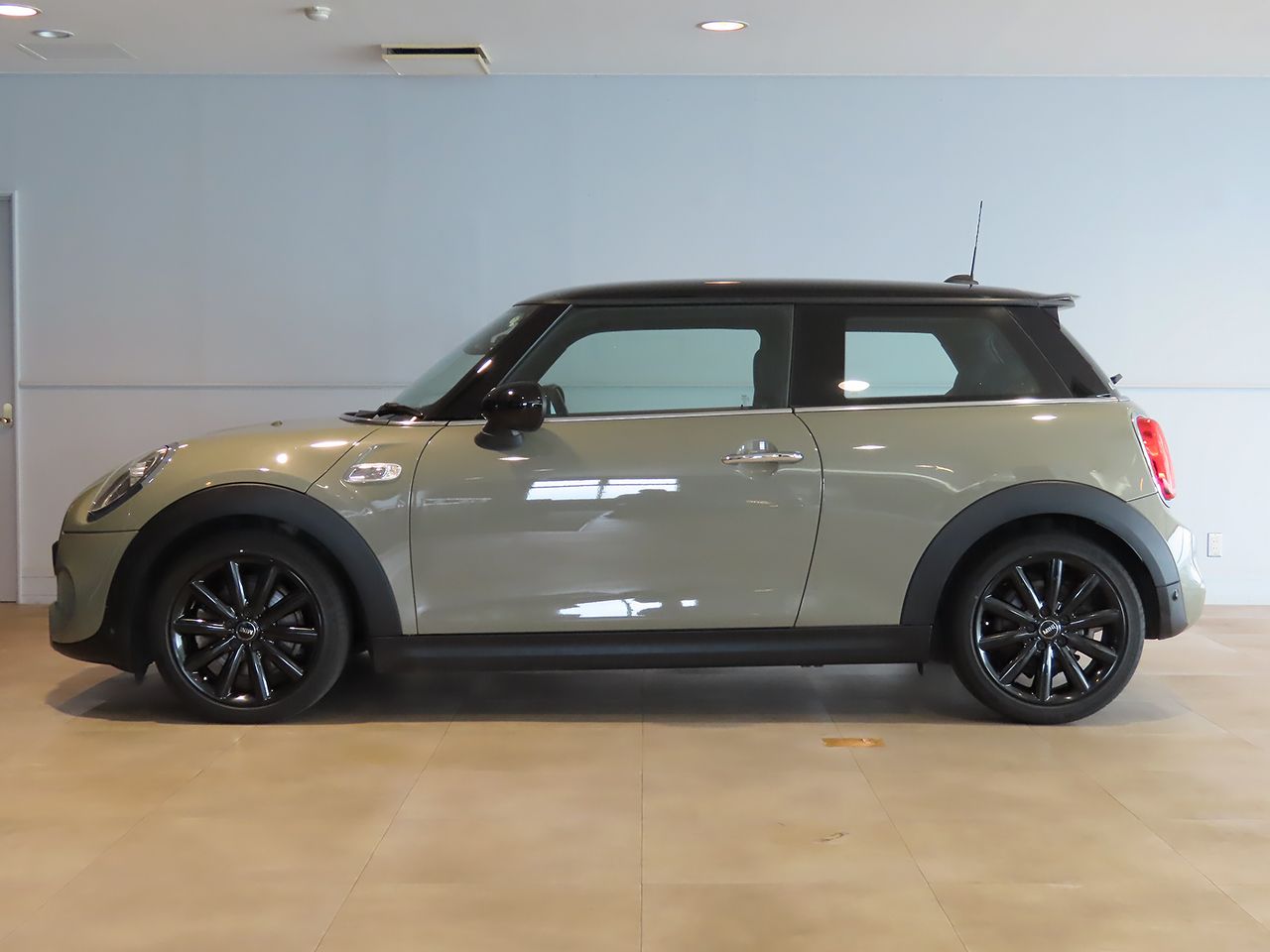 F56 COOPER S D(AT)