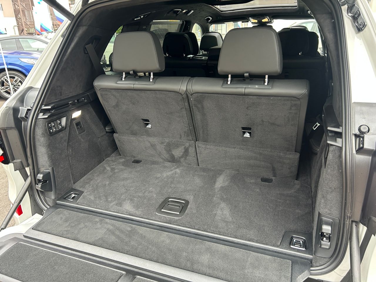 X7 xDrive40d RHD US
