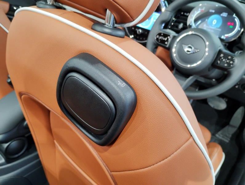 MINI Cooper S Convertible RHD