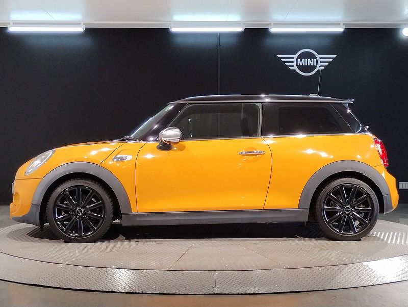 F56 COOPER S D(AT)