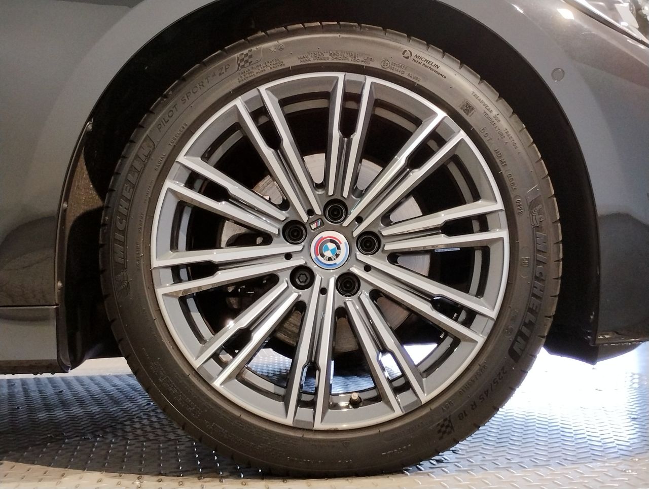 G21 320i RHD