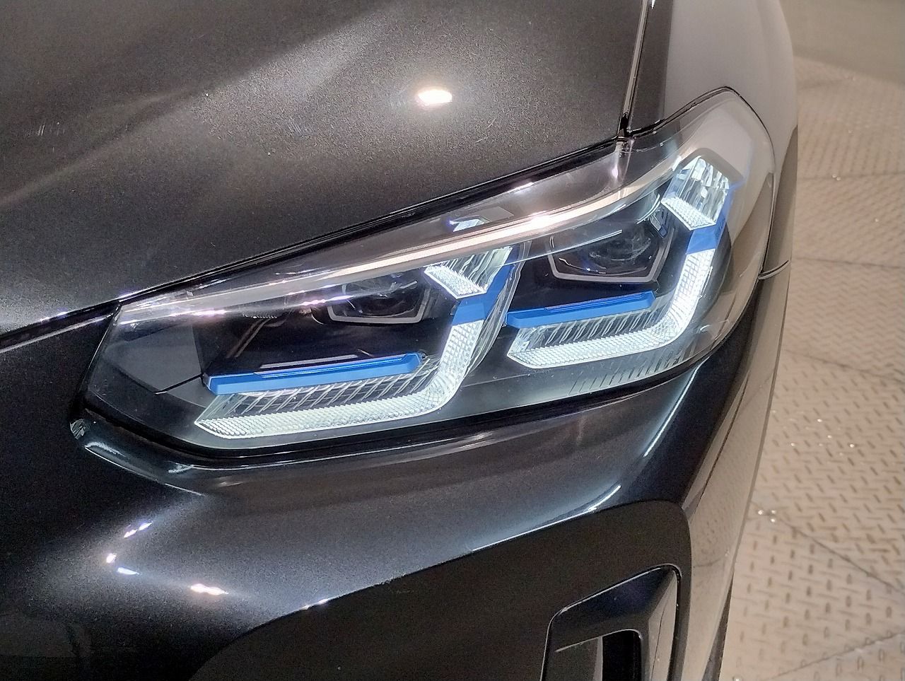 G01 X3 M40d RHD LCI ZA