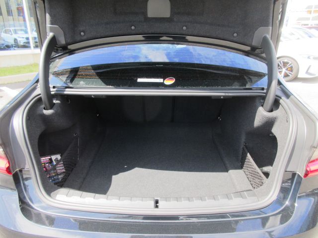 318i Berline RHD