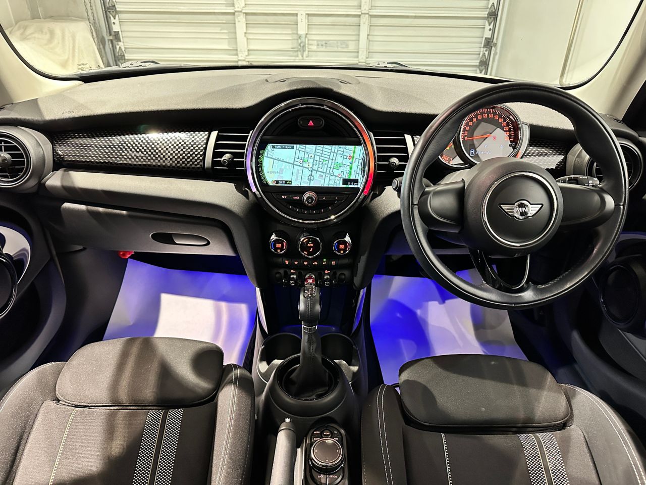 F55 COOPER S D(AT)