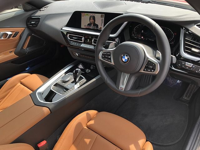 G29 z4 sDrive20i RHD