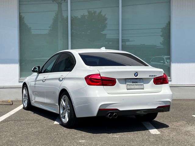 320I SEDAN RHD