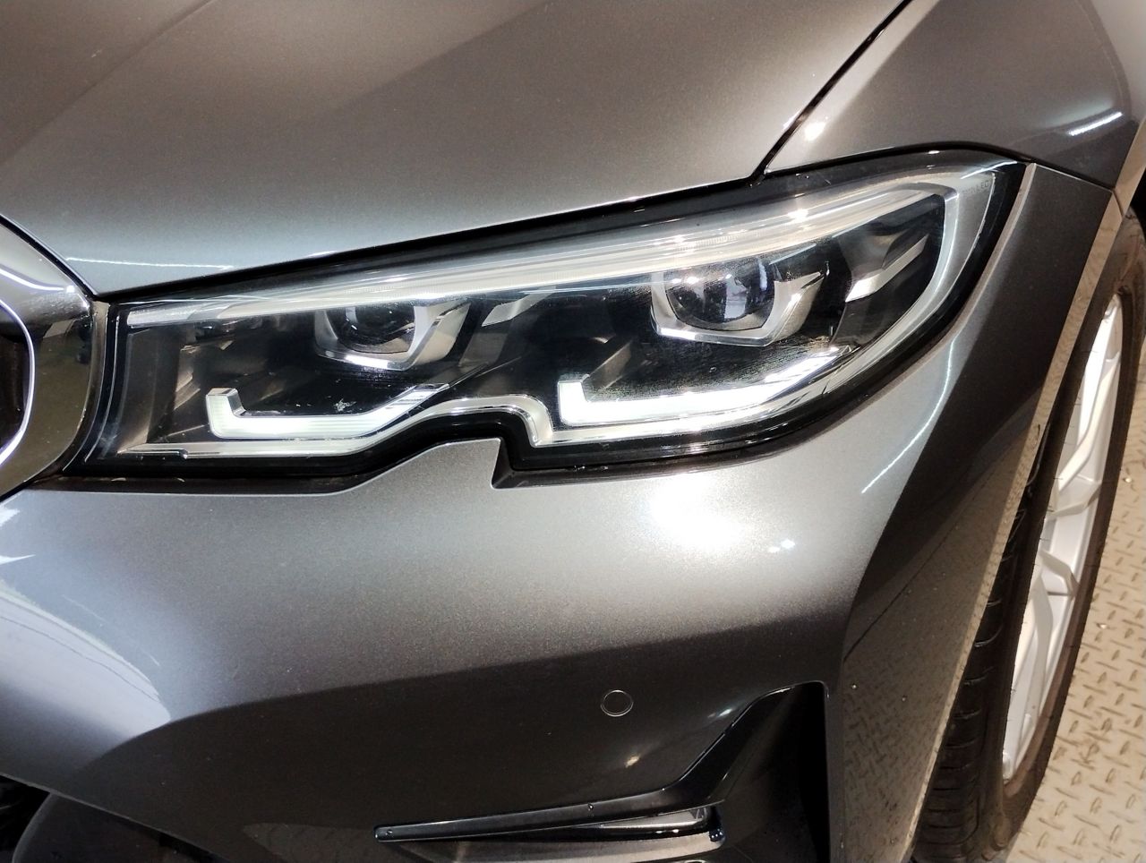 G20 320d xDrive RHD Saloon