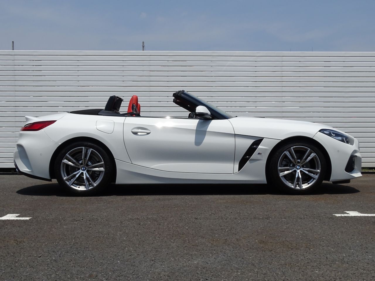 G29 z4 sDrive20i RHD
