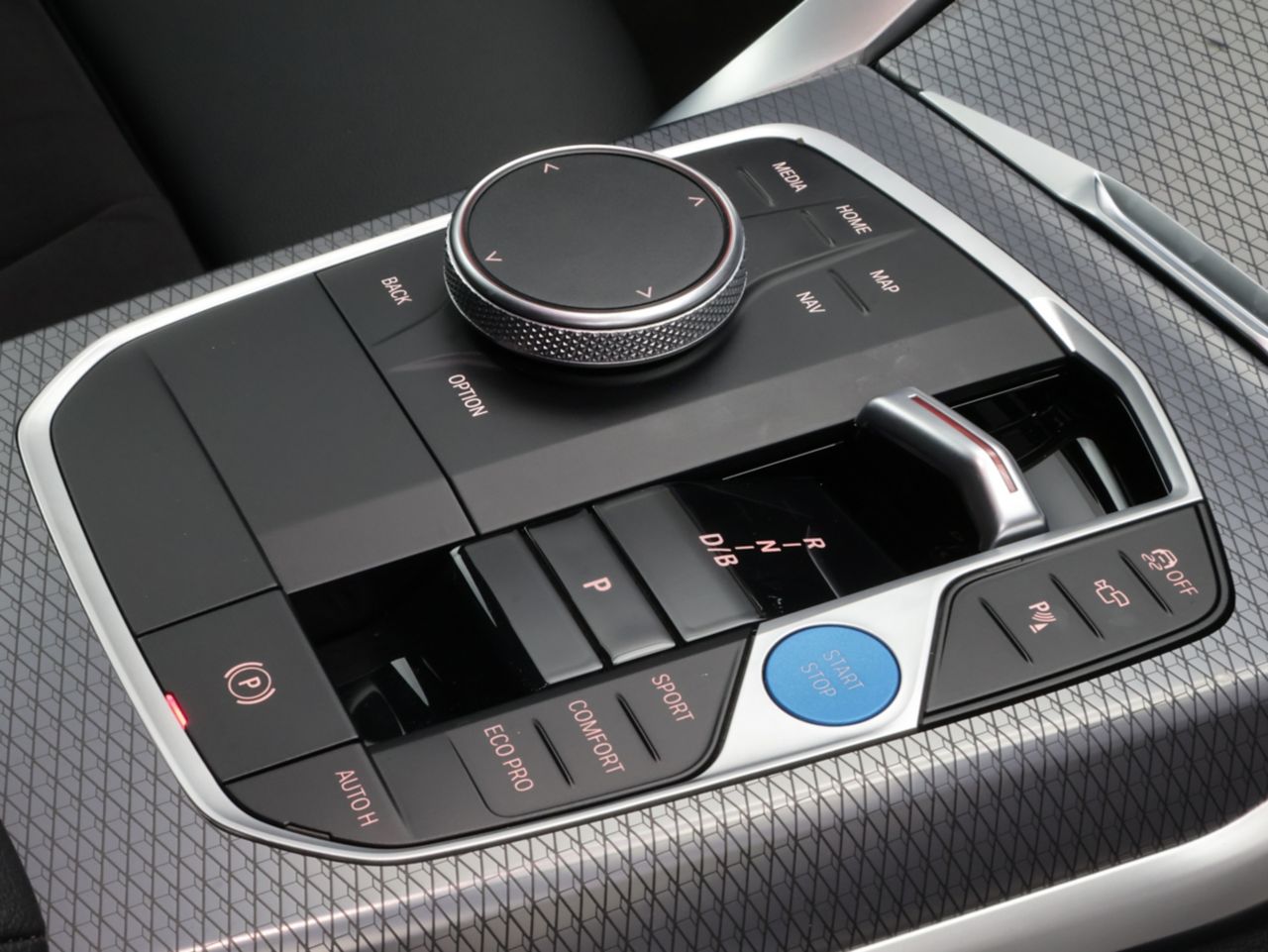 G26 i4 eDrive40 RHD