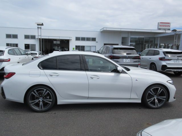 320d xDrive Berline RHD