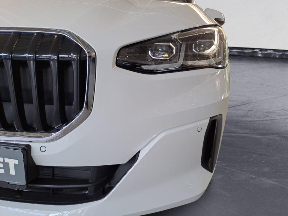 BMW 218