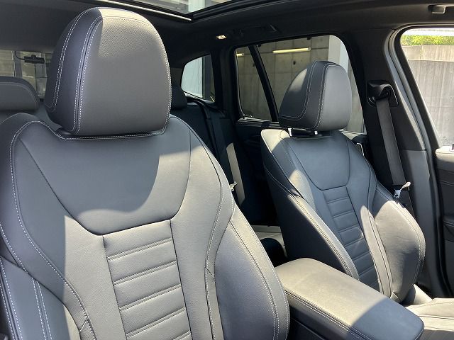 G01 X3 M40i RHD LCI ZA