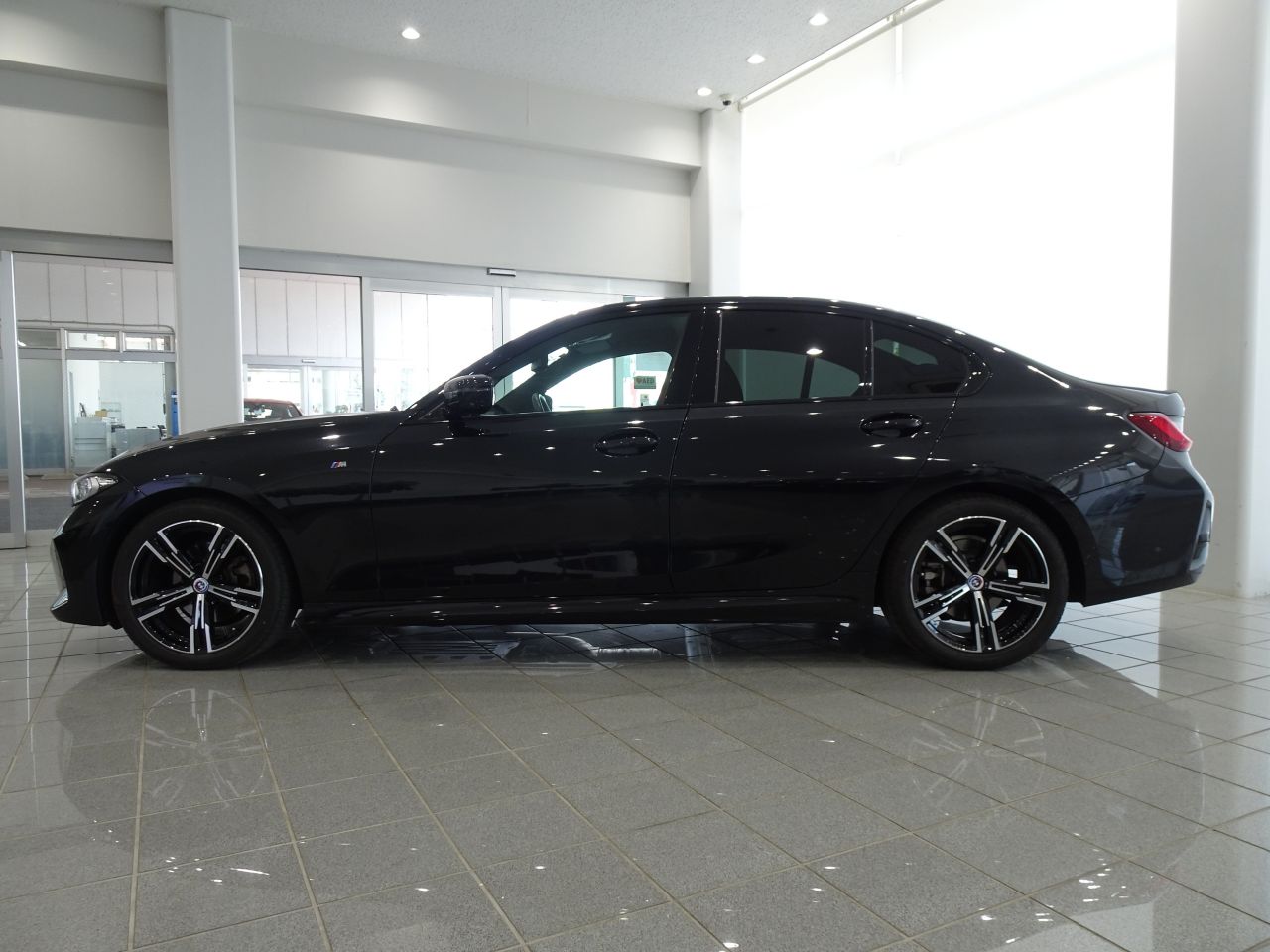320d xDrive Berline RHD