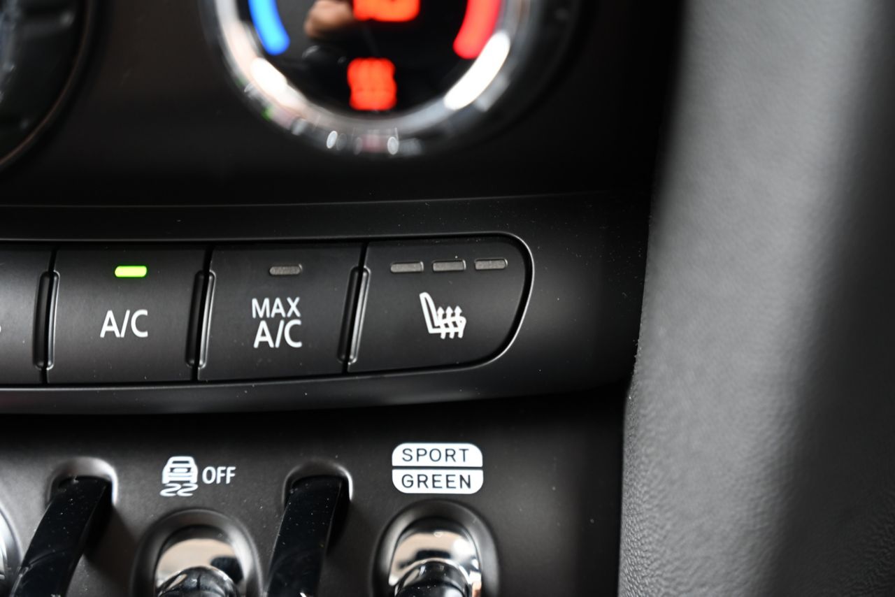MINI Cooper F56 RHD