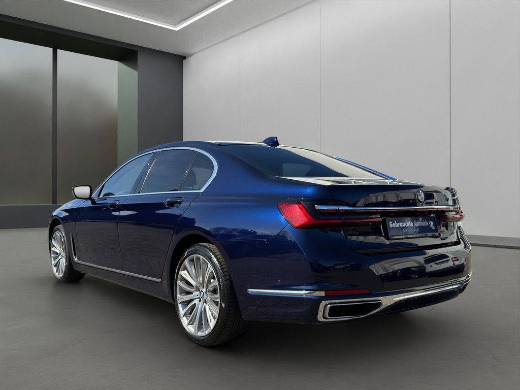 BMW 740