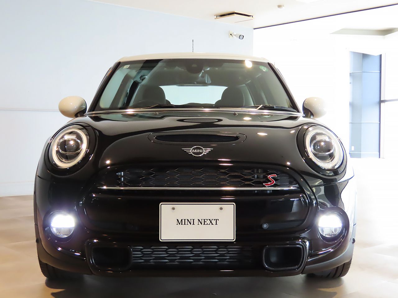 F55 COOPER S D(AT)