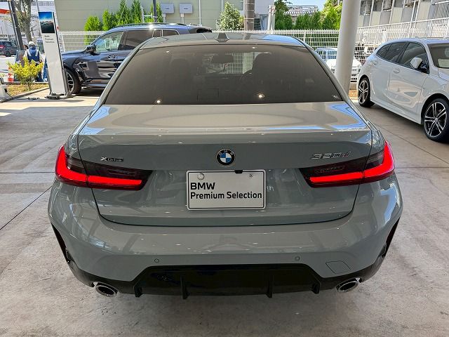320d xDrive Berline RHD