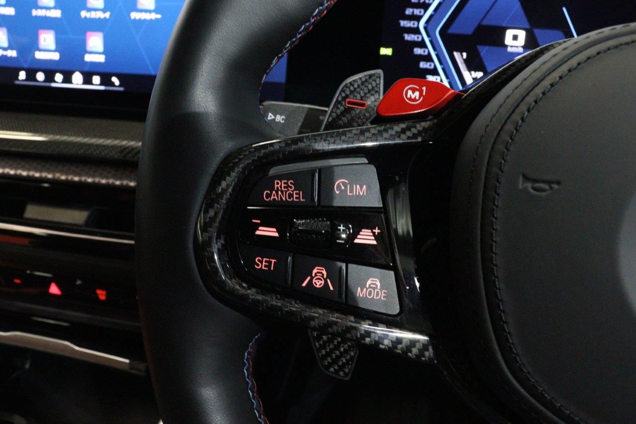 G*** M* C********** M x***** C********** RHD