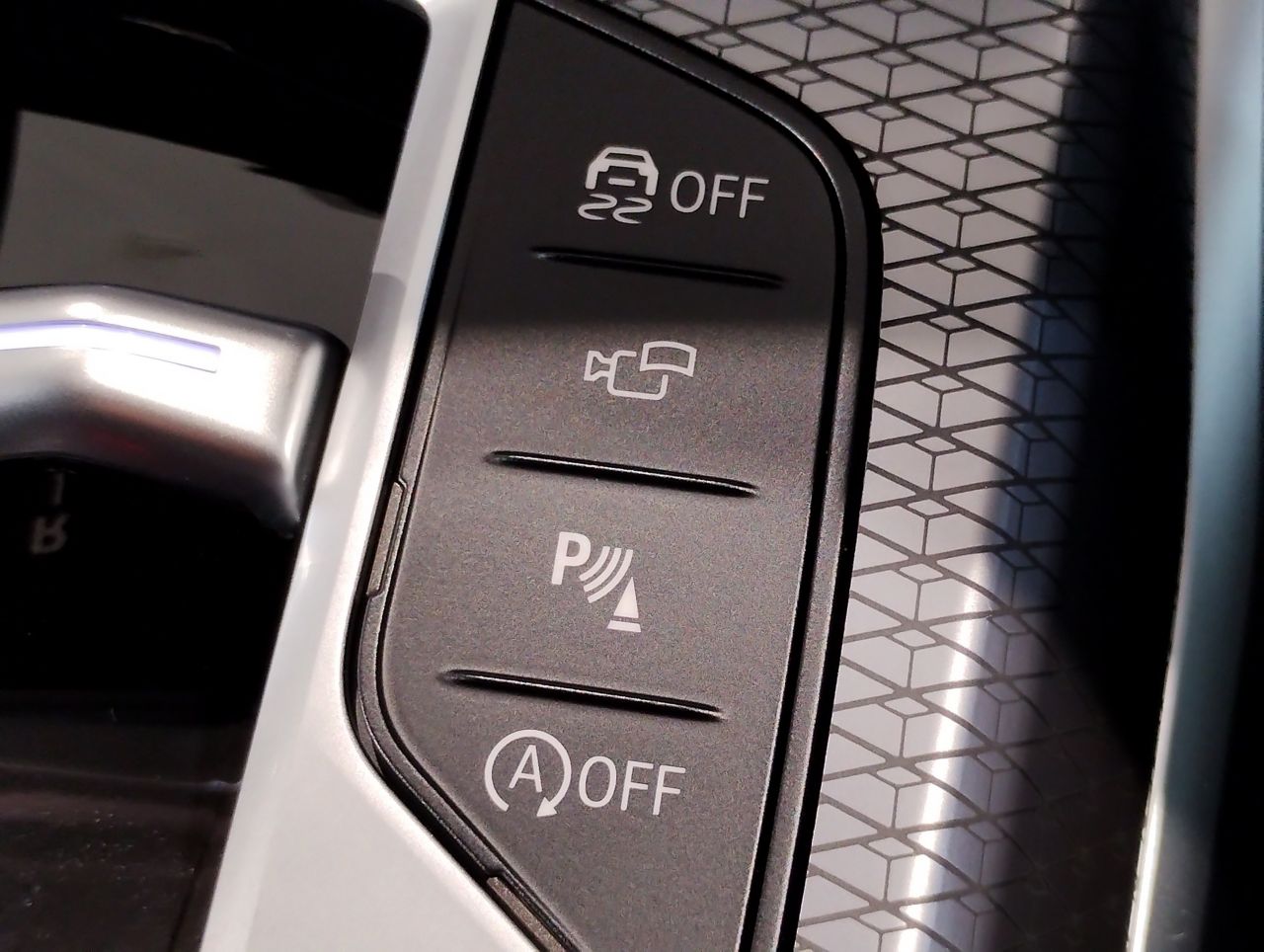 320d xDrive Berline RHD