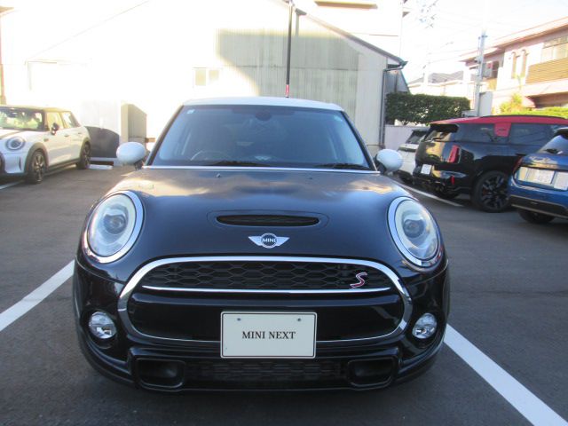 F55 COOPER S D(AT)